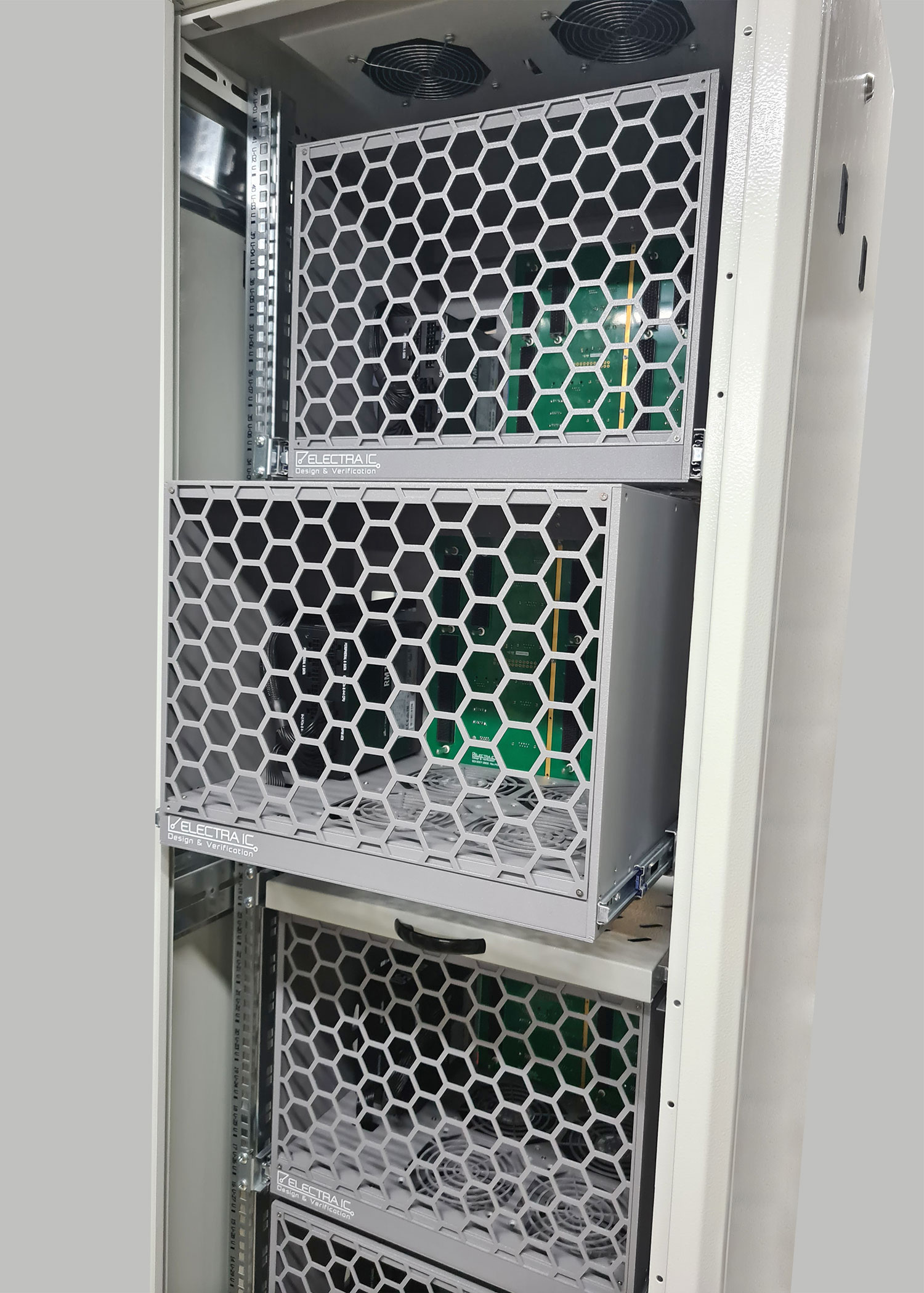 6U VPX Open-Frame-Entwicklungsgehäuse - Eingebettete Systeme - ElectraIC